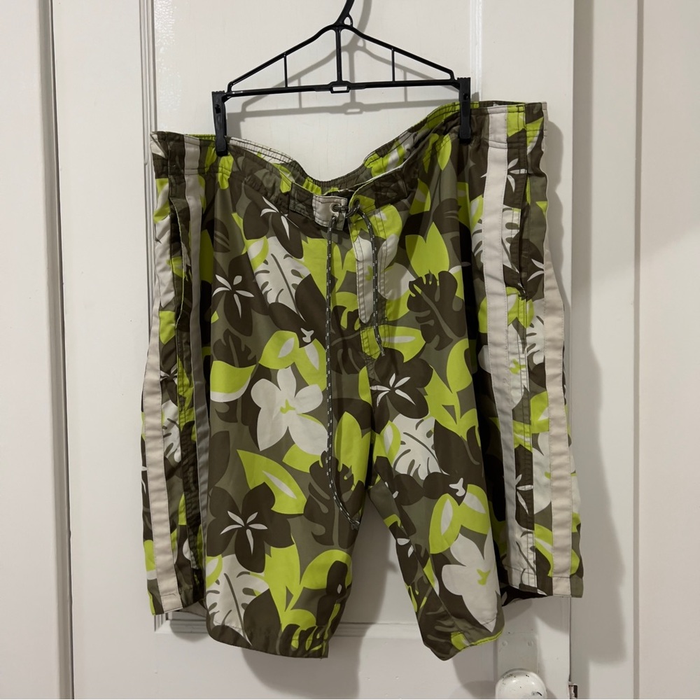 R&R Sport Green Leaf Print Swim Shorts